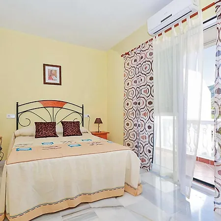 Sleeps 8 Air Con Wifi Villa *