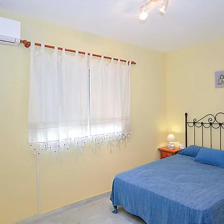 Villa Sleeps 8 Air Con Wifi